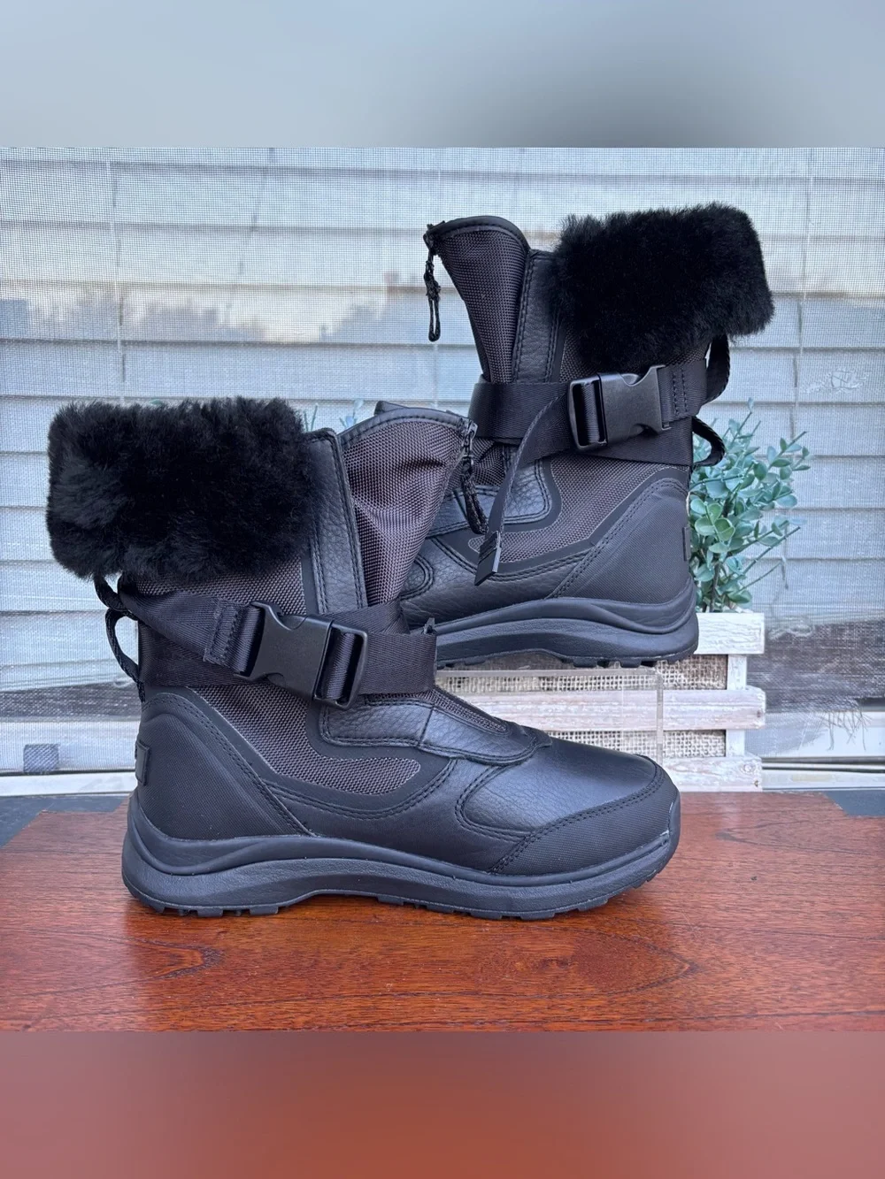 UGG Tahoe Women's Snow Boot